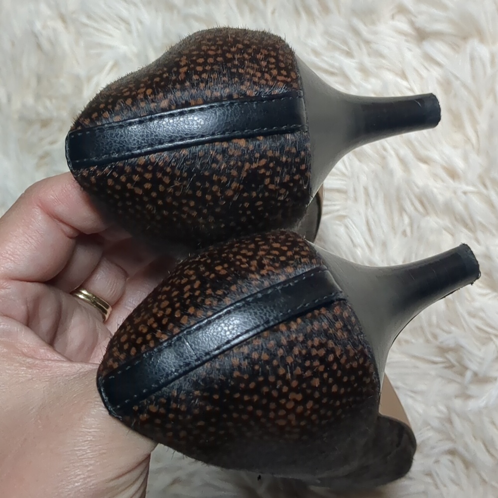 Clarks Artisan Leopard Calf Hair Animal Print Heels Pumps Leather Hair Size 7.5 - Picture 12 of 12